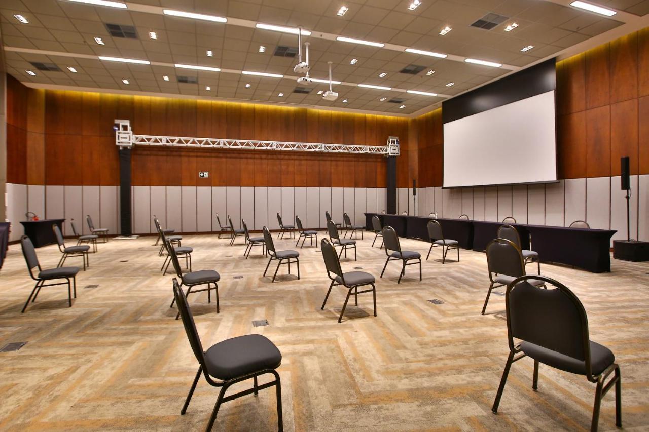 Radisson Vila Olimpia Sao Paulo Exterior photo The 2012-built conference room