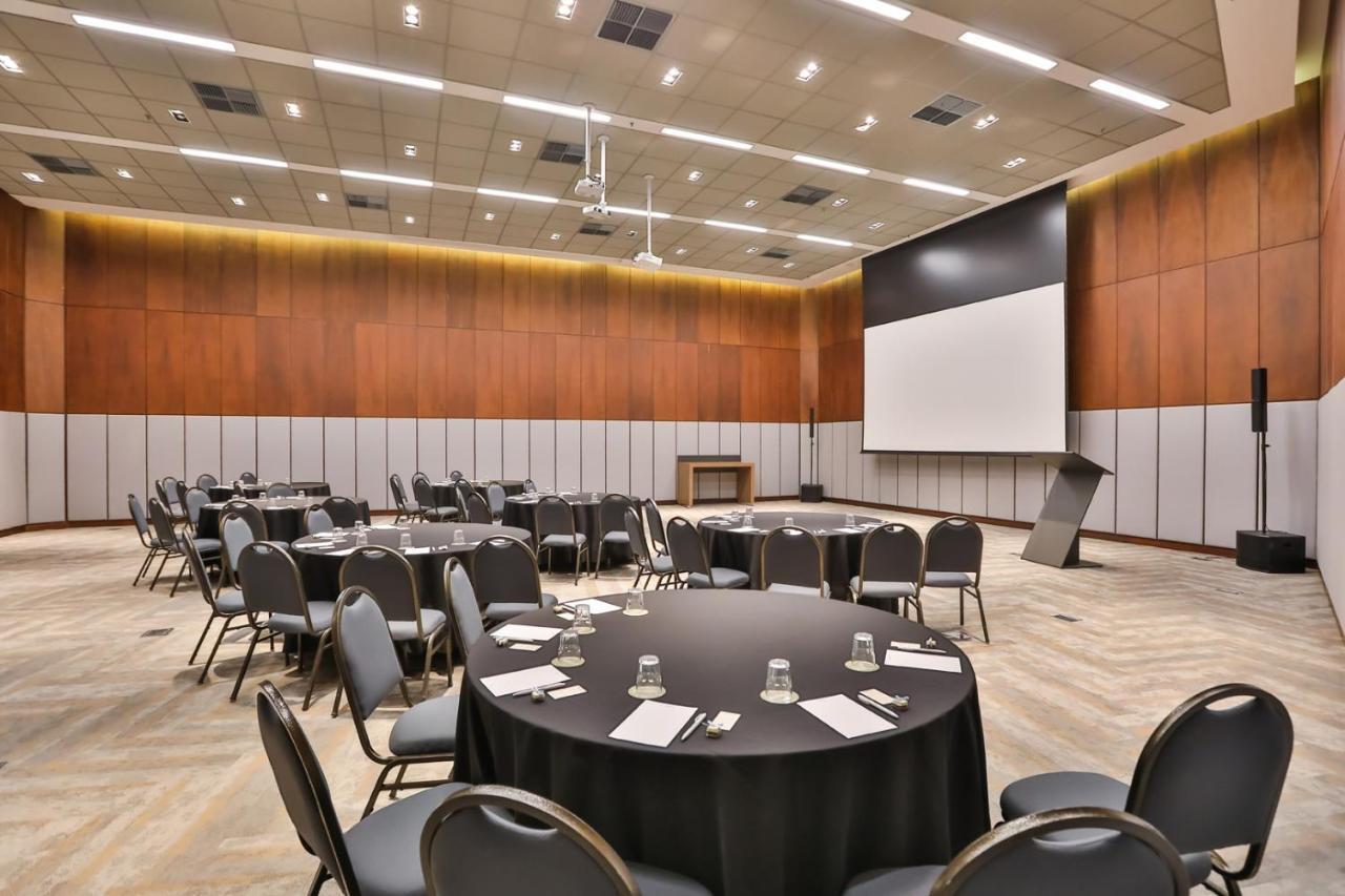 Radisson Vila Olimpia Sao Paulo Exterior photo The ballroom at the hotel